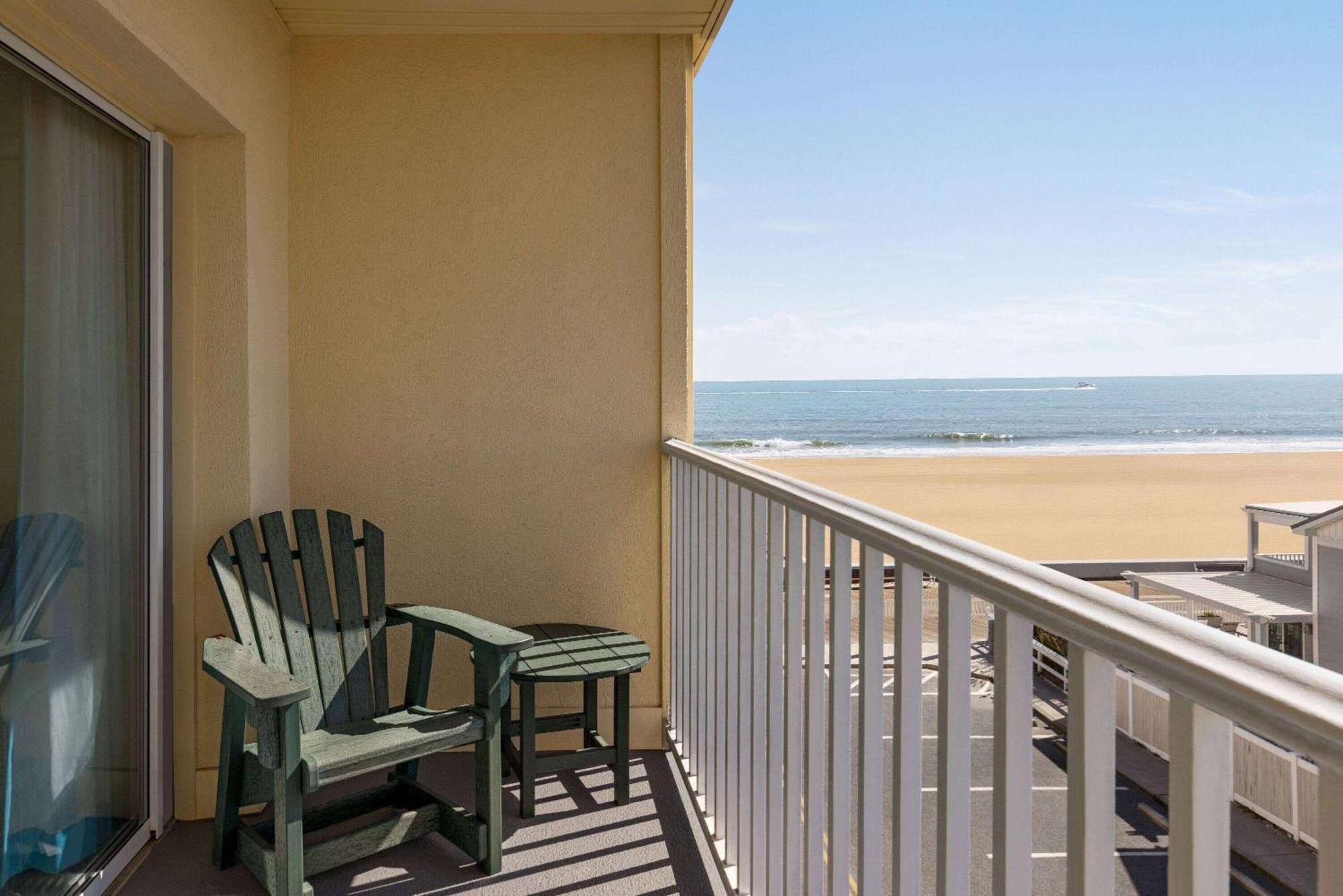 Howard Johnson By Wyndham Ocean City Oceanfront Buitenkant foto
